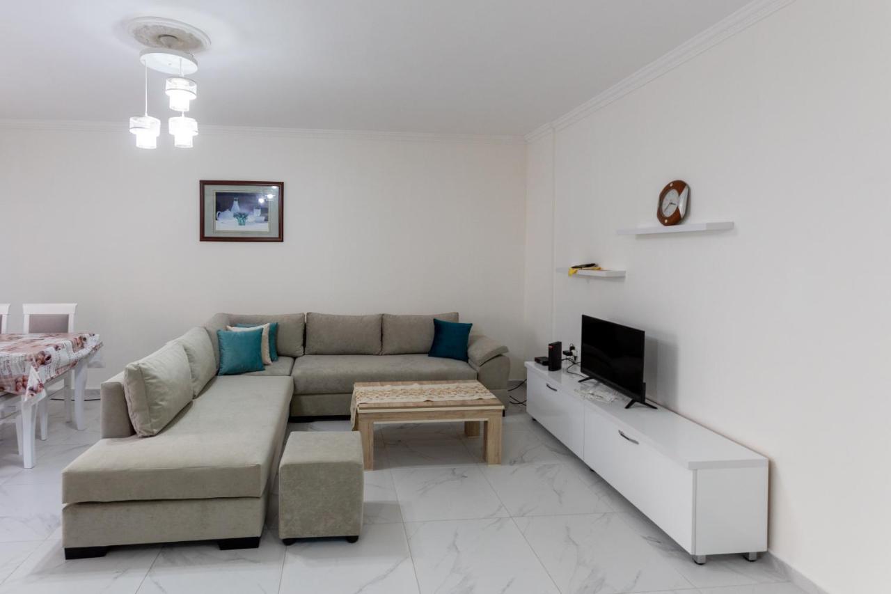 Comfortable Apartment Next To The Beach Durrës Exteriör bild