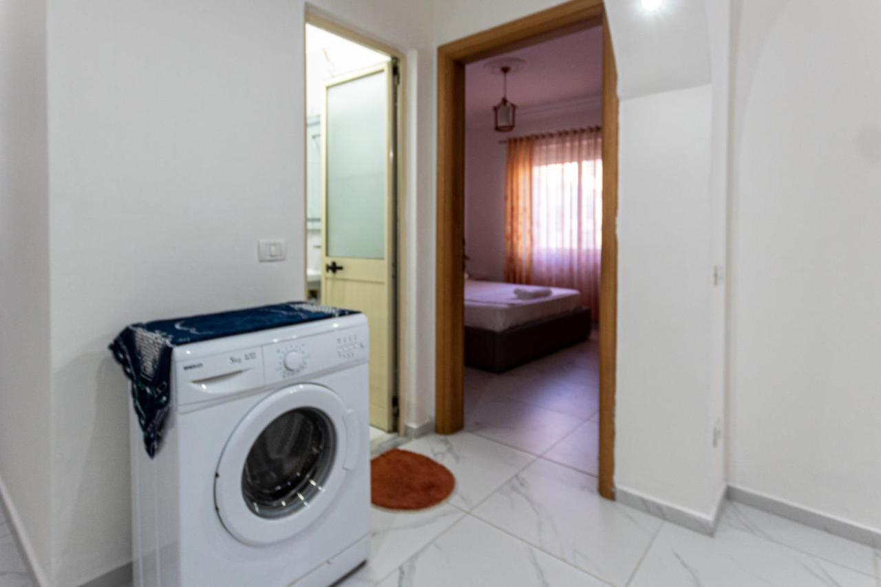 Comfortable Apartment Next To The Beach Durrës Exteriör bild