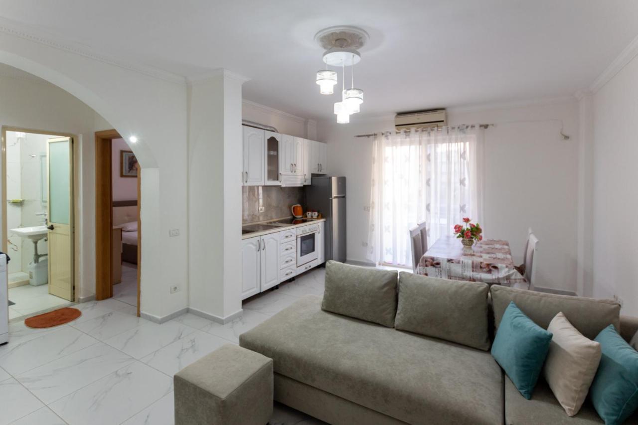 Comfortable Apartment Next To The Beach Durrës Exteriör bild