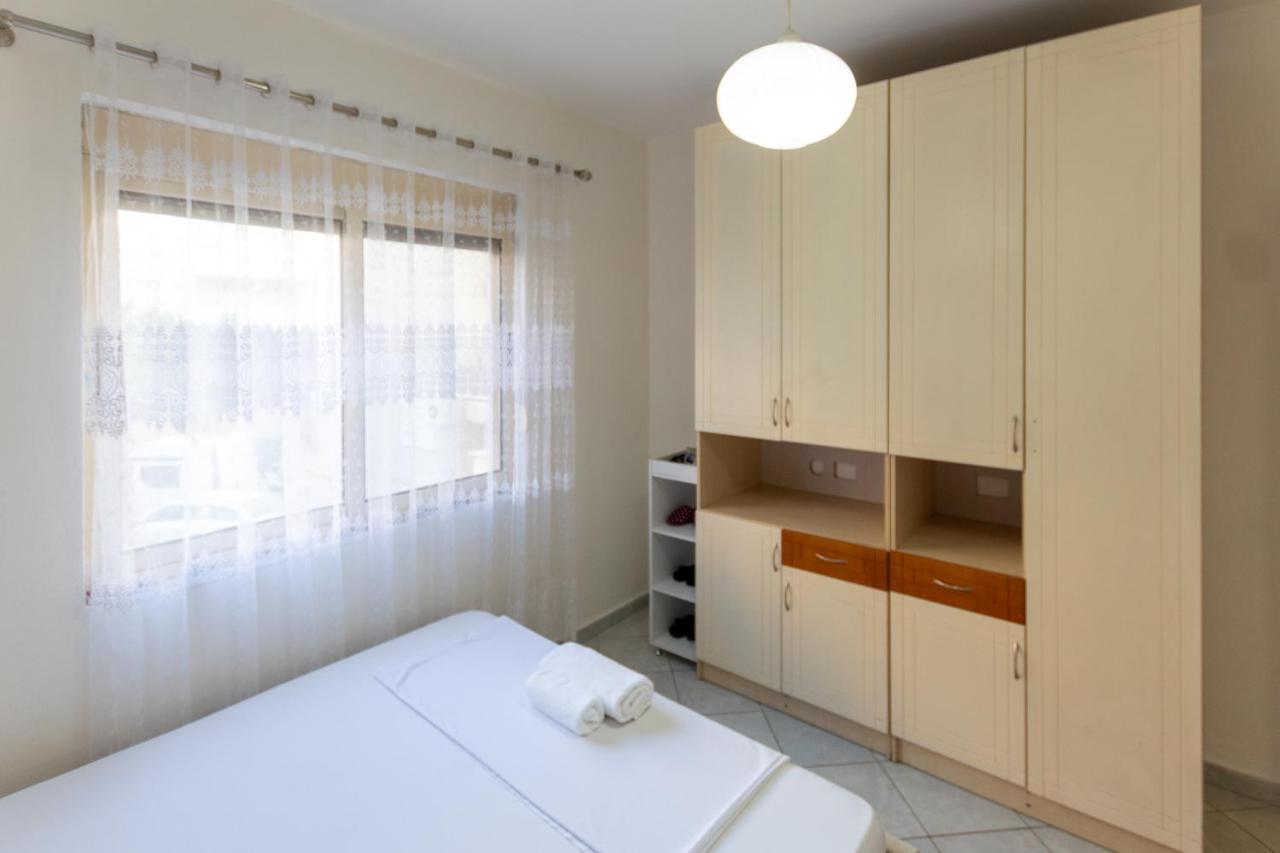 Comfortable Apartment Next To The Beach Durrës Exteriör bild