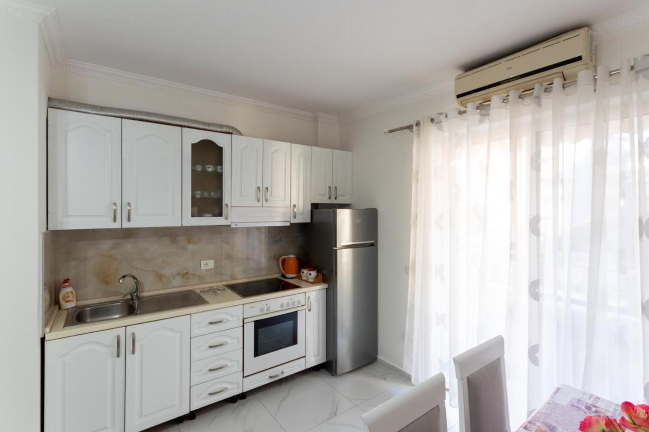 Comfortable Apartment Next To The Beach Durrës Exteriör bild