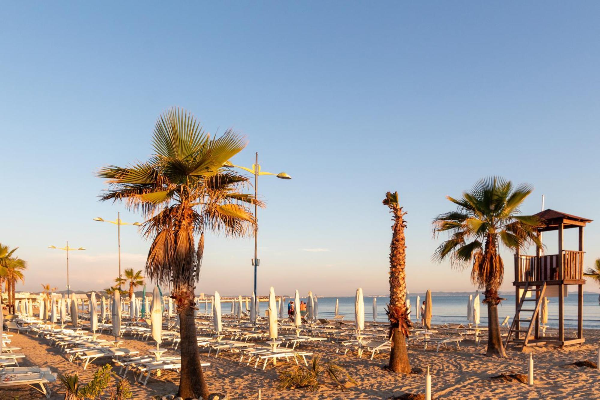 Comfortable Apartment Next To The Beach Durrës Exteriör bild