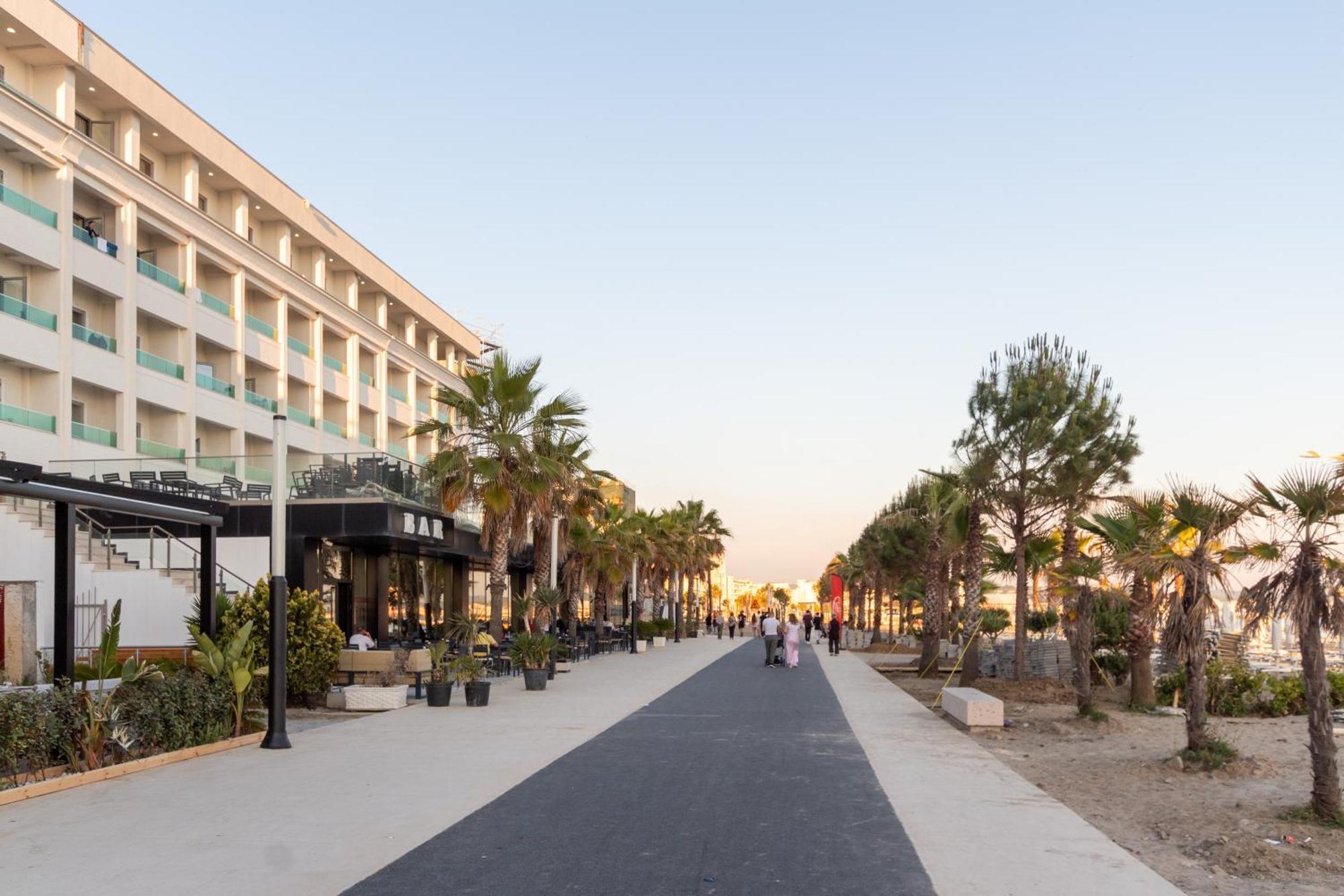 Comfortable Apartment Next To The Beach Durrës Exteriör bild