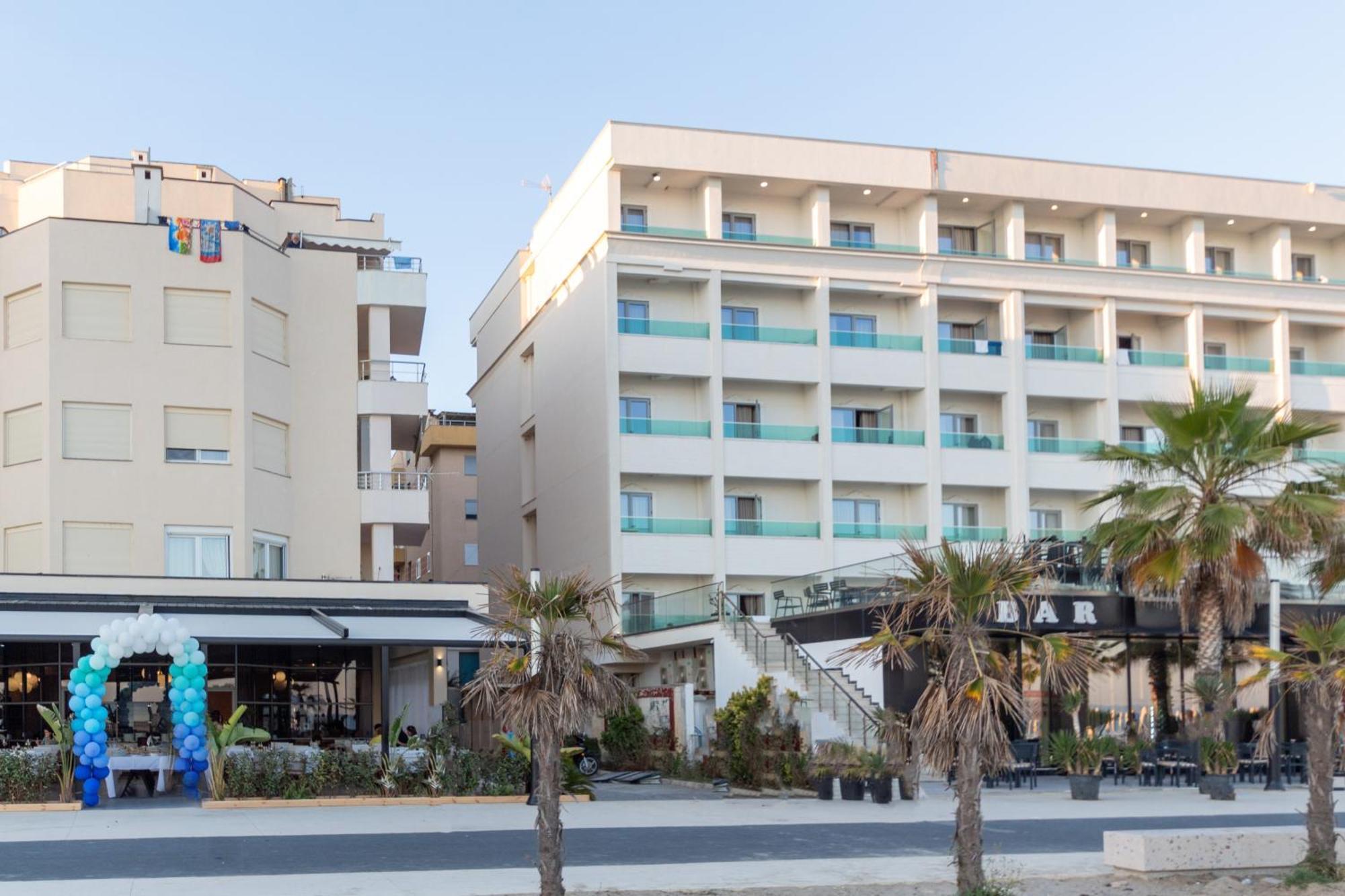 Comfortable Apartment Next To The Beach Durrës Exteriör bild