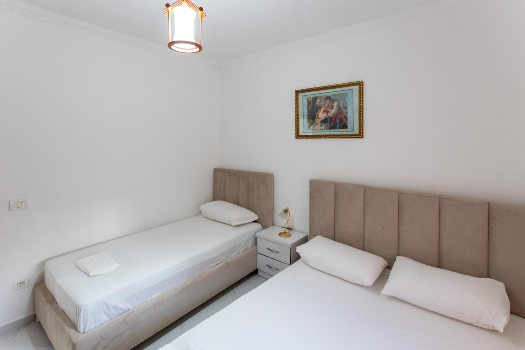 Comfortable Apartment Next To The Beach Durrës Exteriör bild